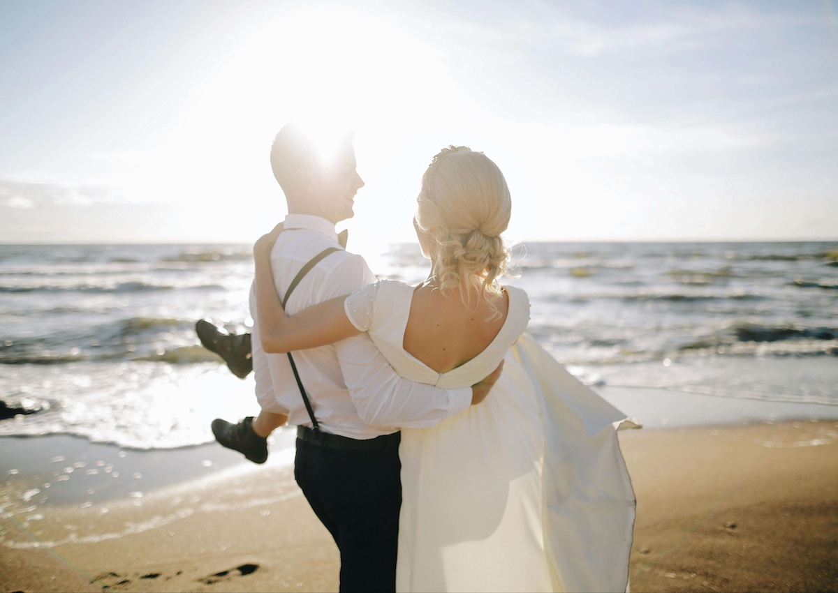 Flitterwochen am Strand – Romantische Hochzeitsreisen für unvergessliche Erlebnisse mit ergebniswerk finest travel